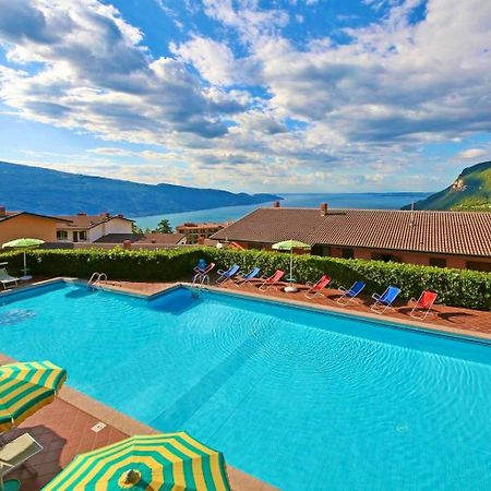 Residence Primera Rompala, Gtsgroup ティニャーレ エクステリア 写真