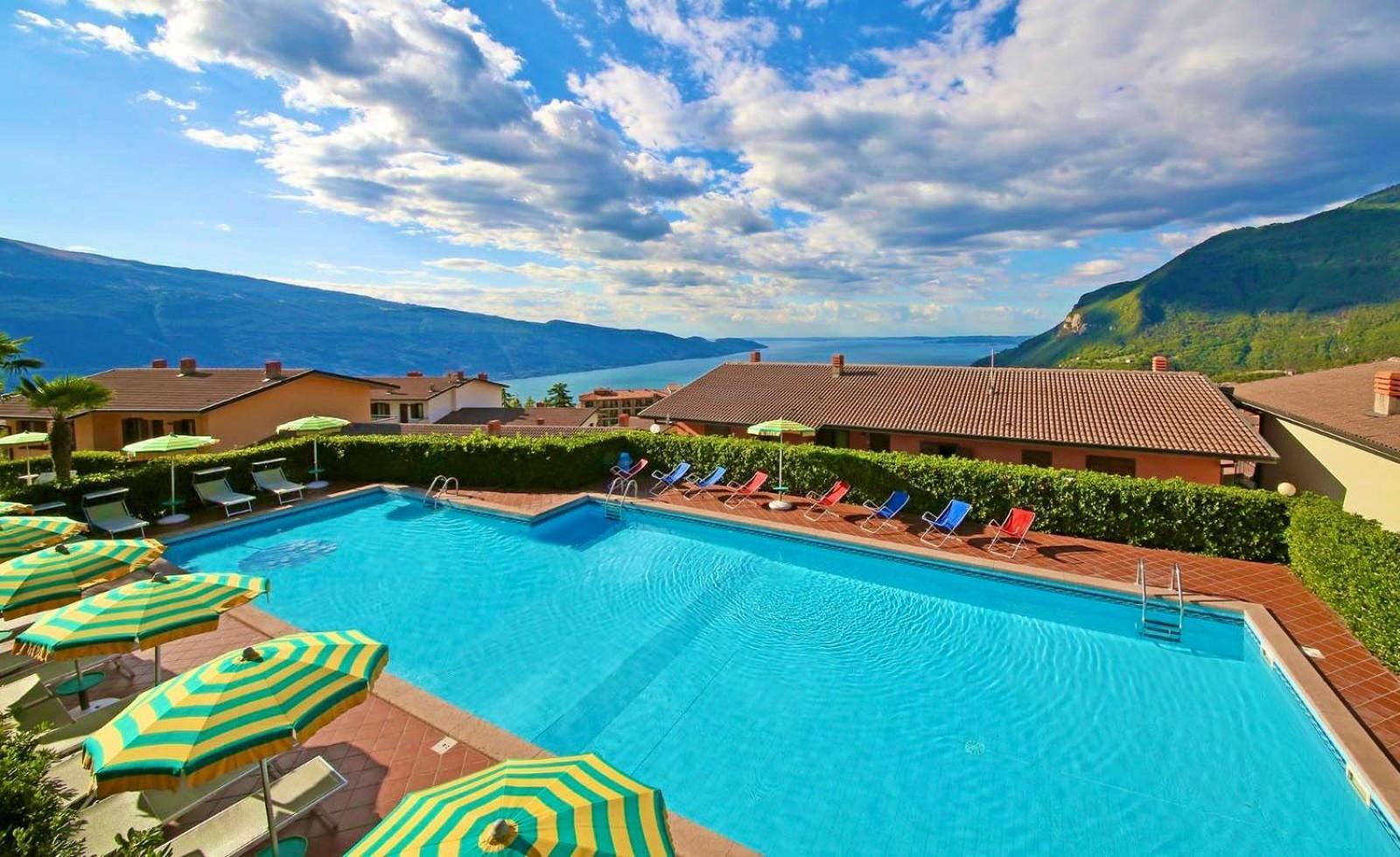 Residence Primera Rompala, Gtsgroup ティニャーレ エクステリア 写真